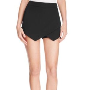 Asymmetric wrap skort